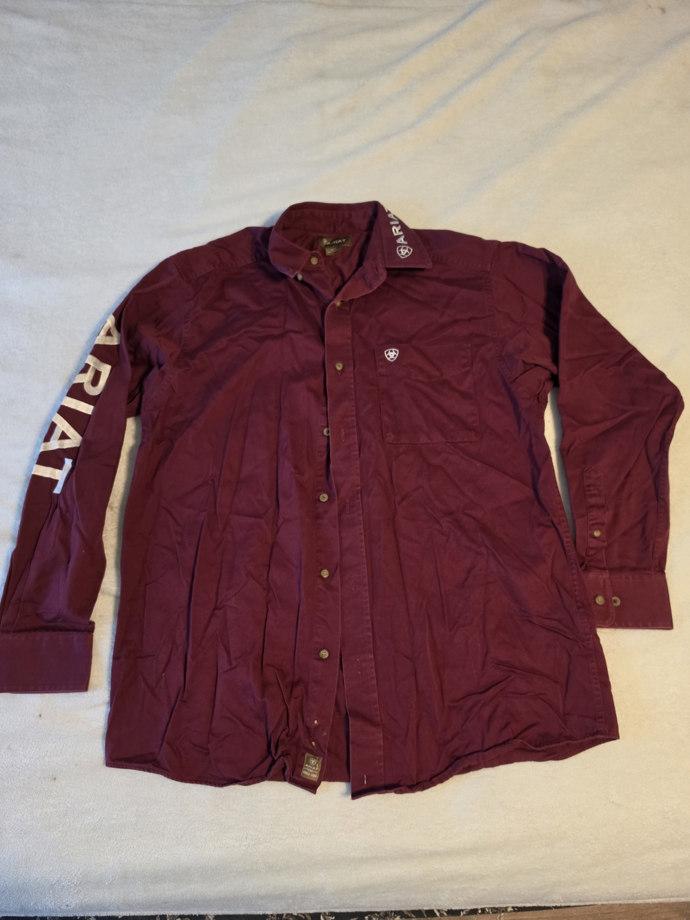 Ariat Men's Long-Sleeve Button-Down Shirt in Burgundy